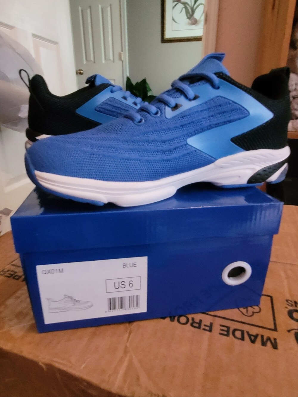 Jerko Blue Athletic Sneakers with Black Accents